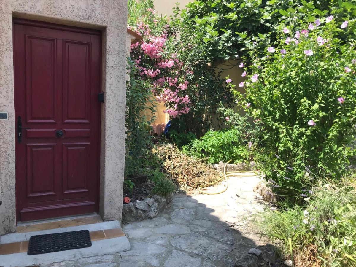 Chambre Climatisee Avec Sdb Privee Dans Une Villa Avec Piscine Ouverte D'Avril A Mi Octobre Marseille Kültér fotó