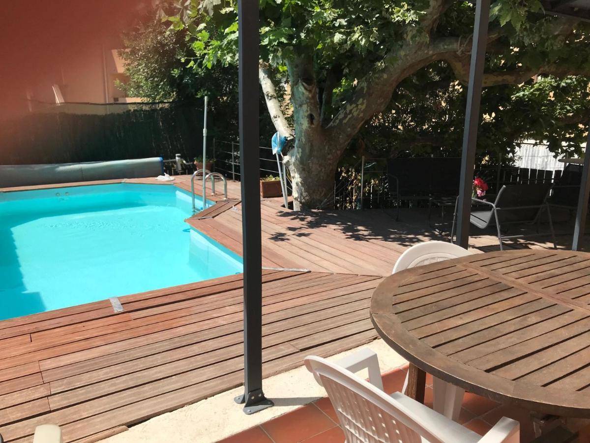 Chambre Climatisee Avec Sdb Privee Dans Une Villa Avec Piscine Ouverte D'Avril A Mi Octobre Marseille Kültér fotó
